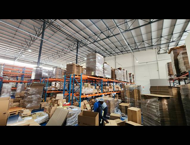 3,234M² WAREHOUSE TO LET IN COSMO BUSINESS PARK